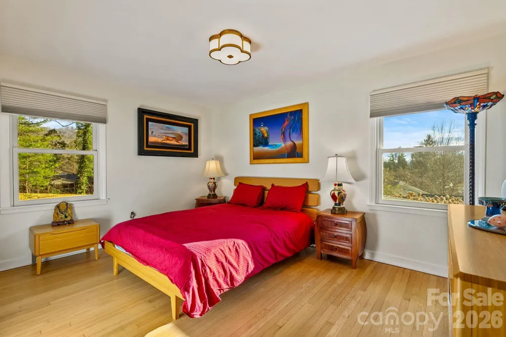 2 Bevlyn Drive Asheville, NC 28803