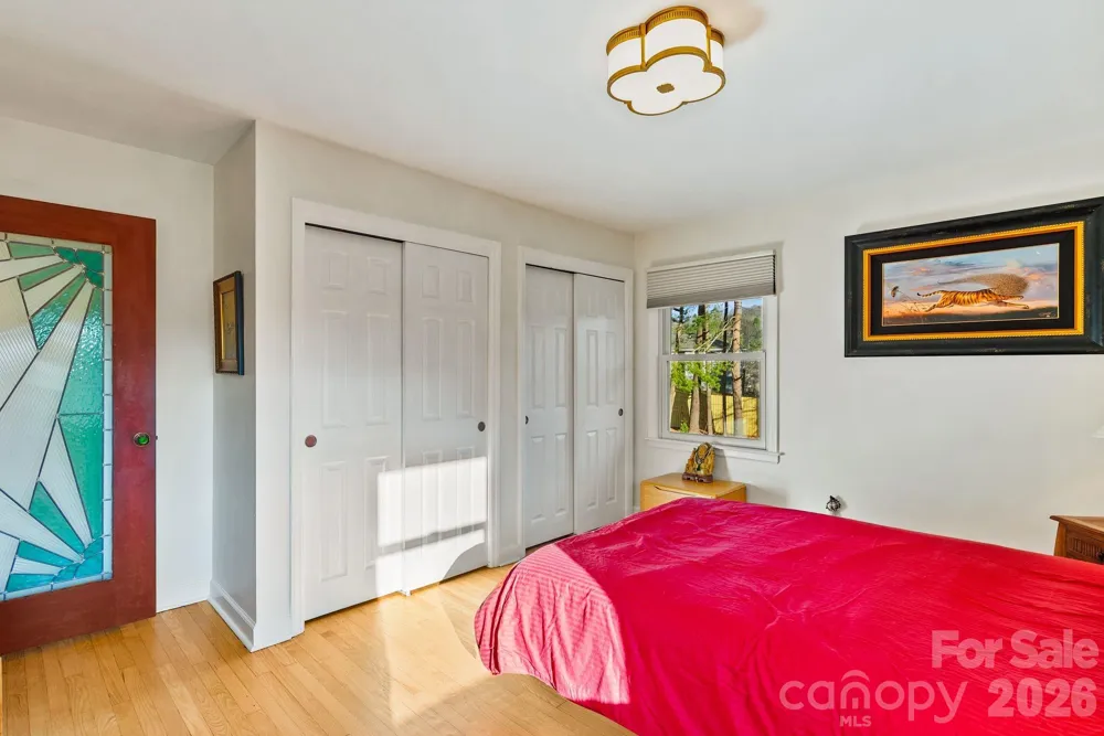 2 Bevlyn Drive Asheville, NC 28803