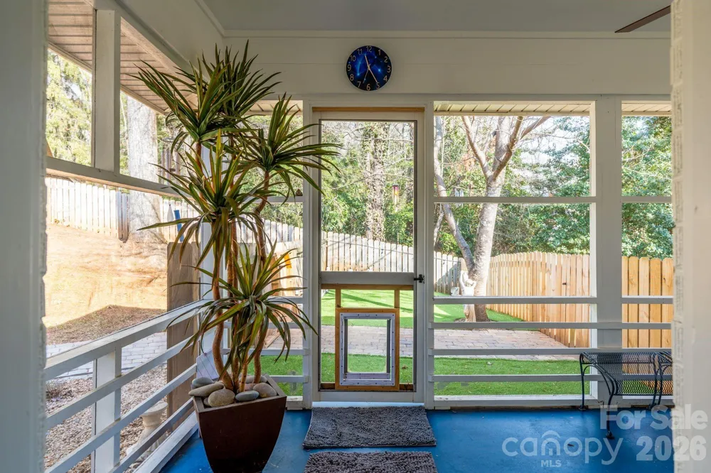 2 Bevlyn Drive Asheville, NC 28803