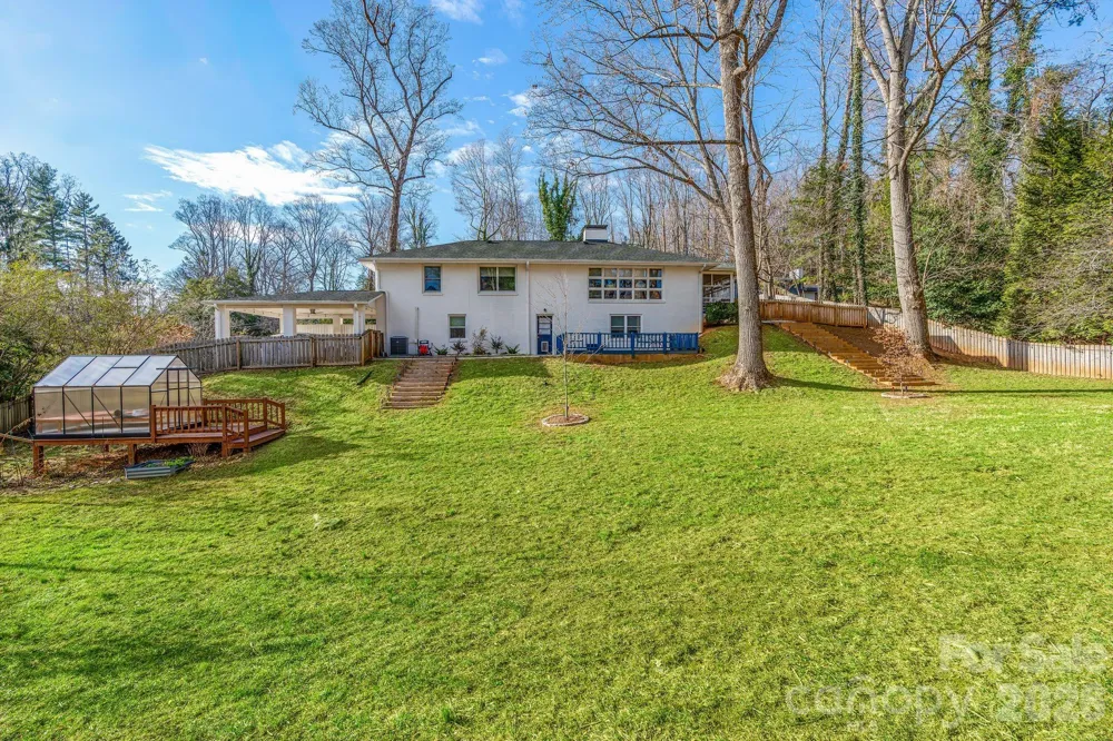 2 Bevlyn Drive Asheville, NC 28803