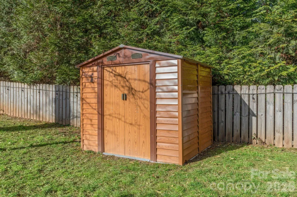 2 Bevlyn Drive Asheville, NC 28803