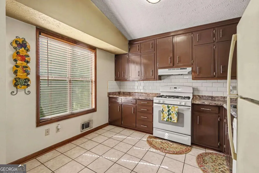 671 Pepperwood TRL Stone Mountain, GA 30087