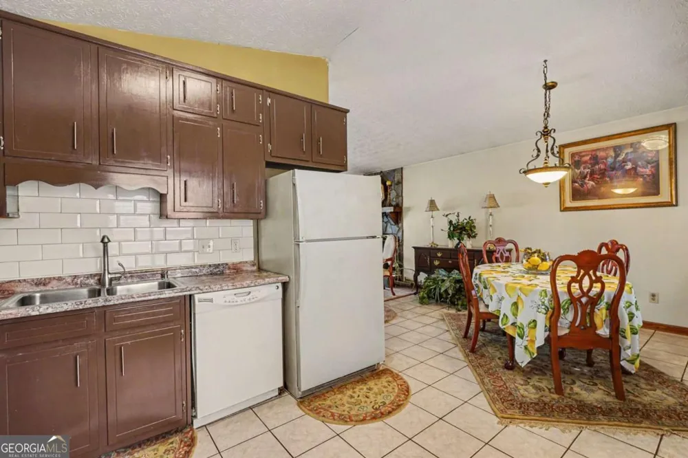 671 Pepperwood TRL Stone Mountain, GA 30087
