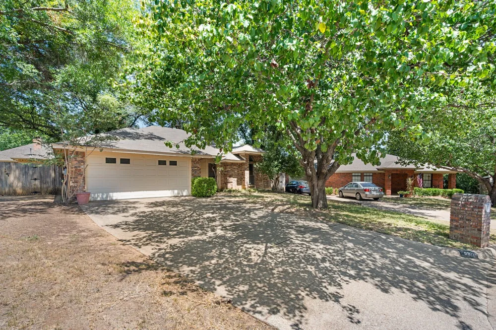 5811 Terra Drive Arlington, TX 76017