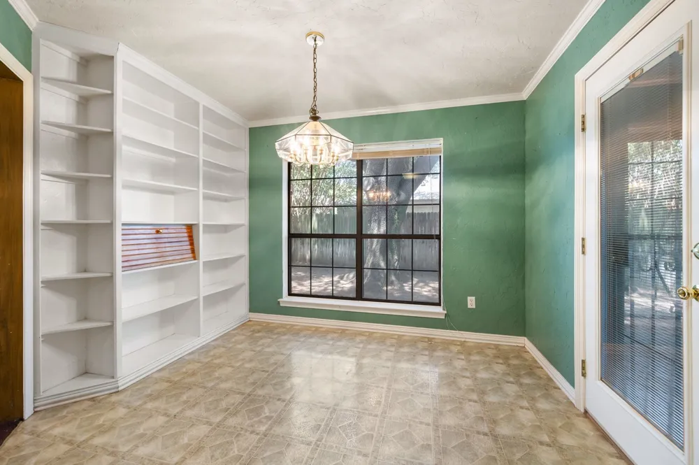 5811 Terra Drive Arlington, TX 76017