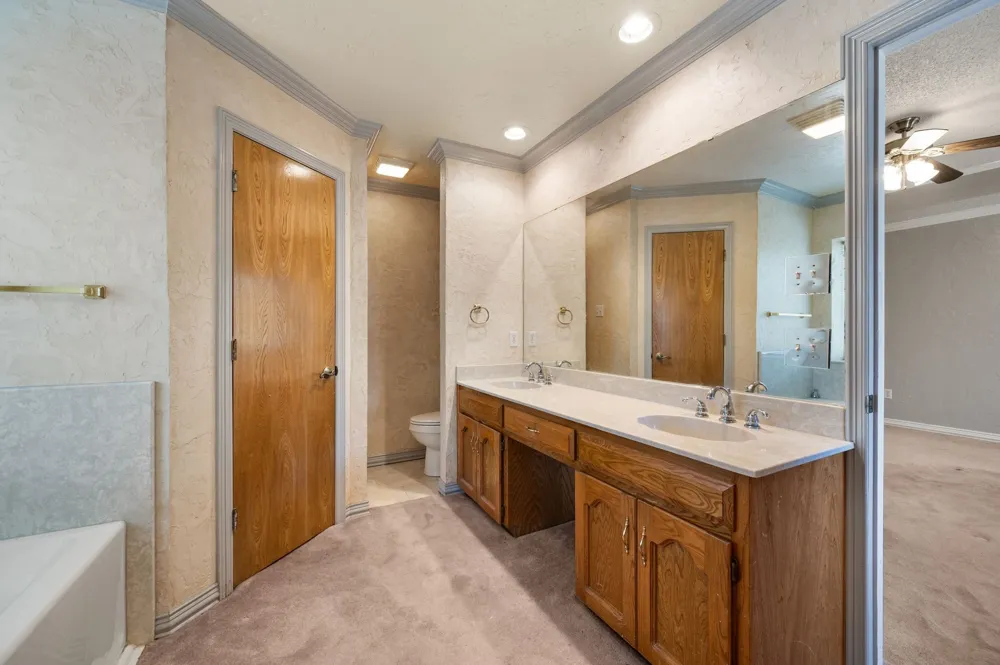 5811 Terra Drive Arlington, TX 76017