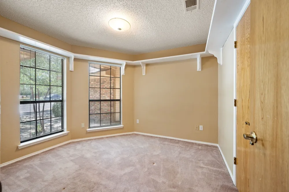 5811 Terra Drive Arlington, TX 76017