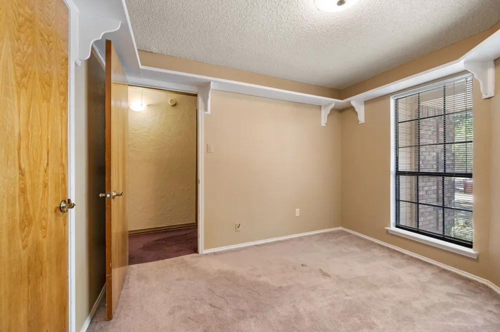 5811 Terra Drive Arlington, TX 76017