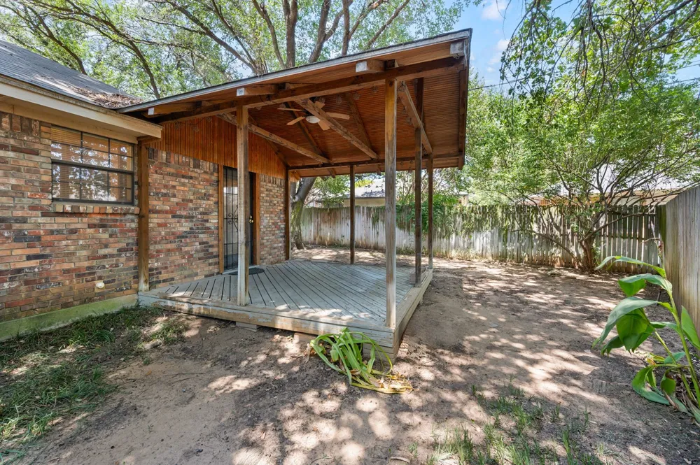 5811 Terra Drive Arlington, TX 76017