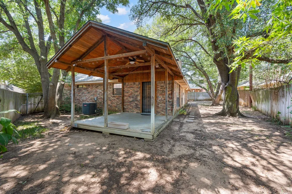 5811 Terra Drive Arlington, TX 76017