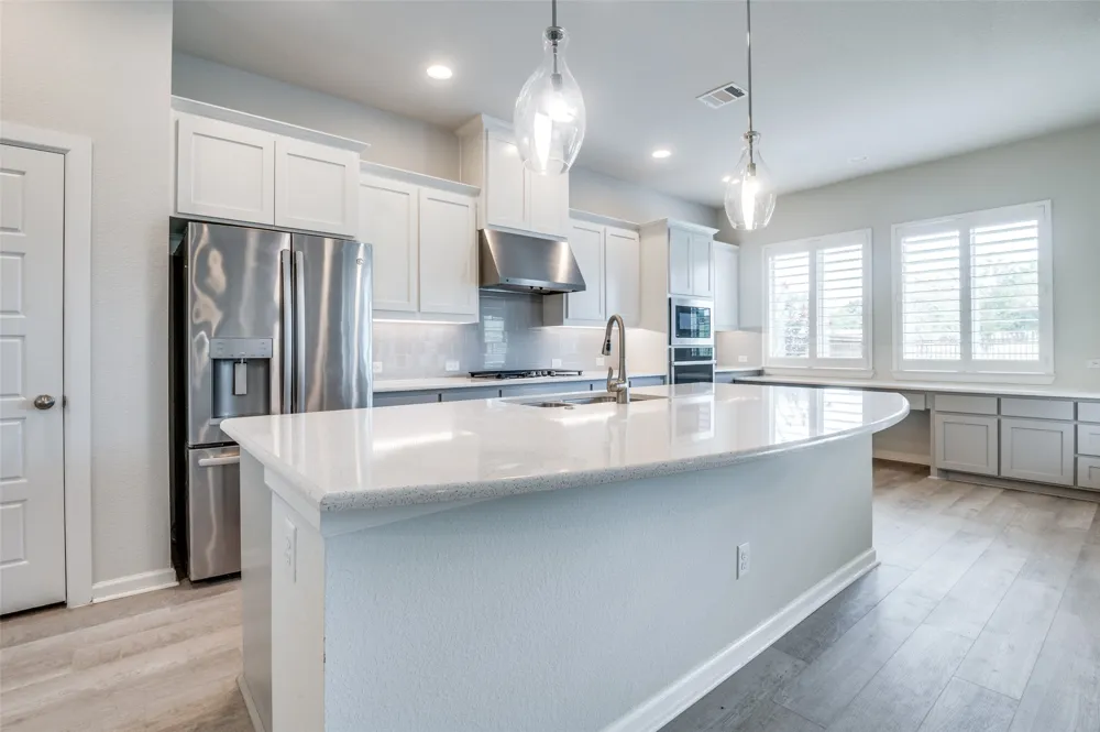 1407 Lone Eagle Way Arlington, TX 76005