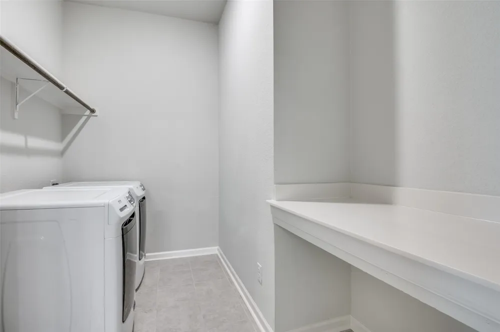 1407 Lone Eagle Way Arlington, TX 76005