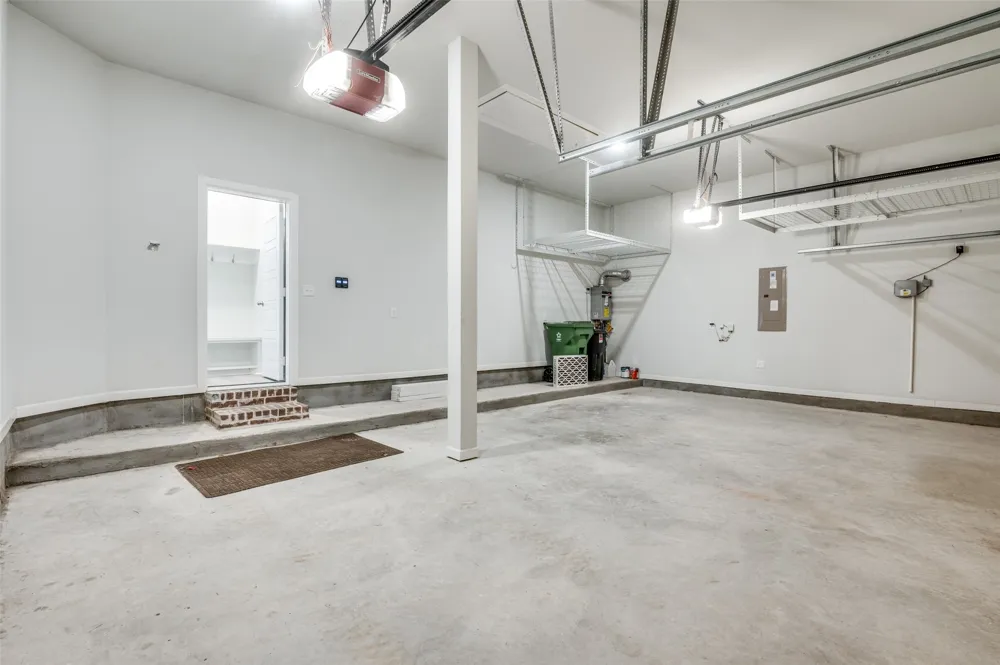 1407 Lone Eagle Way Arlington, TX 76005