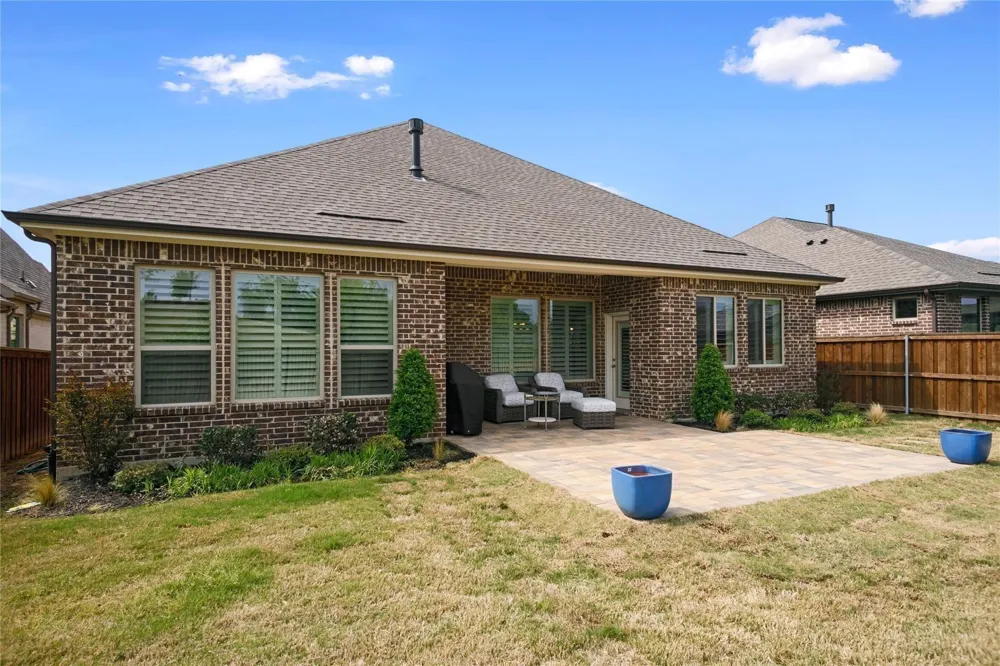 1407 Lone Eagle Way Arlington, TX 76005