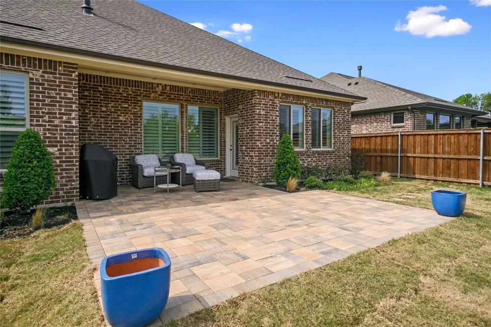 1407 Lone Eagle Way Arlington, TX 76005