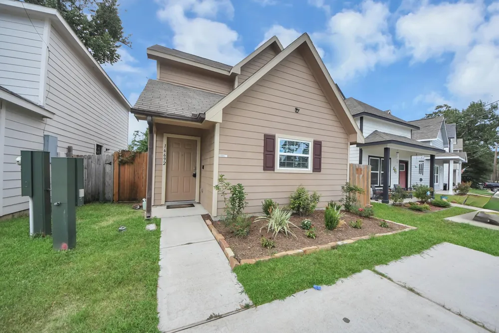 16692 E Ivanhoe Street Montgomery, TX 77316