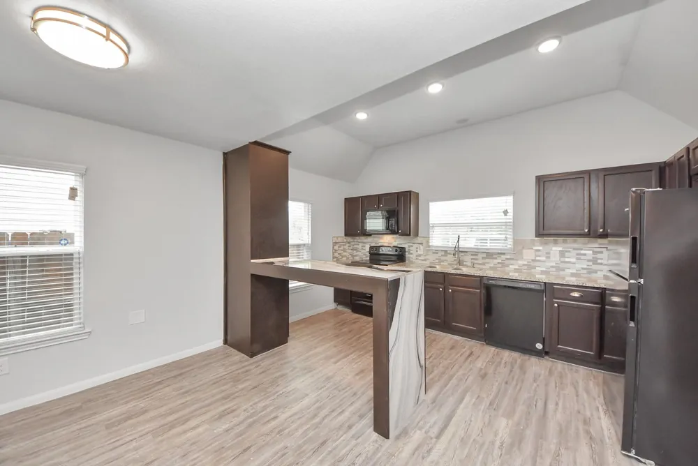16692 E Ivanhoe Street Montgomery, TX 77316