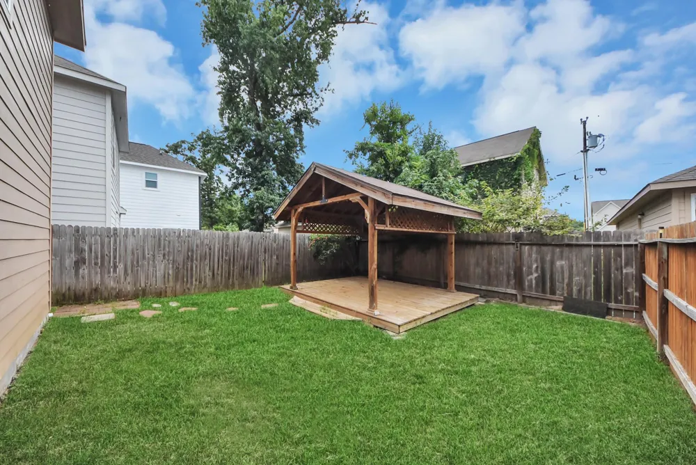 16692 E Ivanhoe Street Montgomery, TX 77316