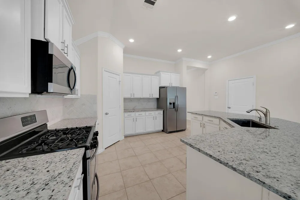5002 Naples Grove Lane Rosharon, TX 77583