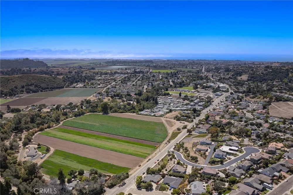 122 Pearwood Arroyo Grande, CA 93420