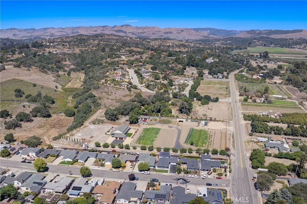 122 Pearwood Arroyo Grande, CA 93420