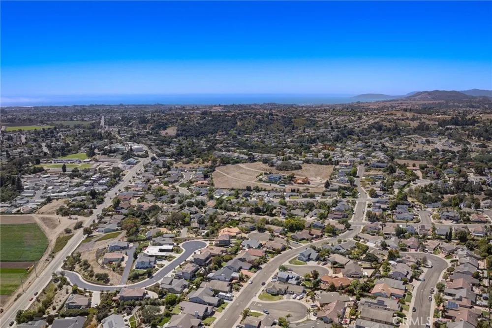 122 Pearwood Arroyo Grande, CA 93420