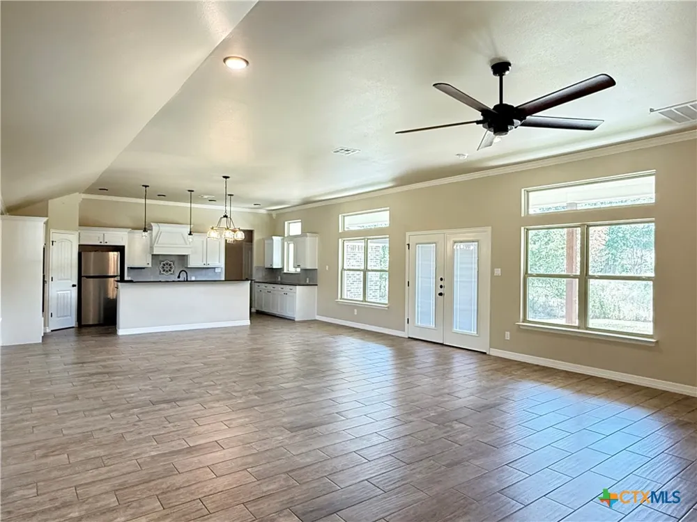 160 County Road 4745 Kempner, TX 76539