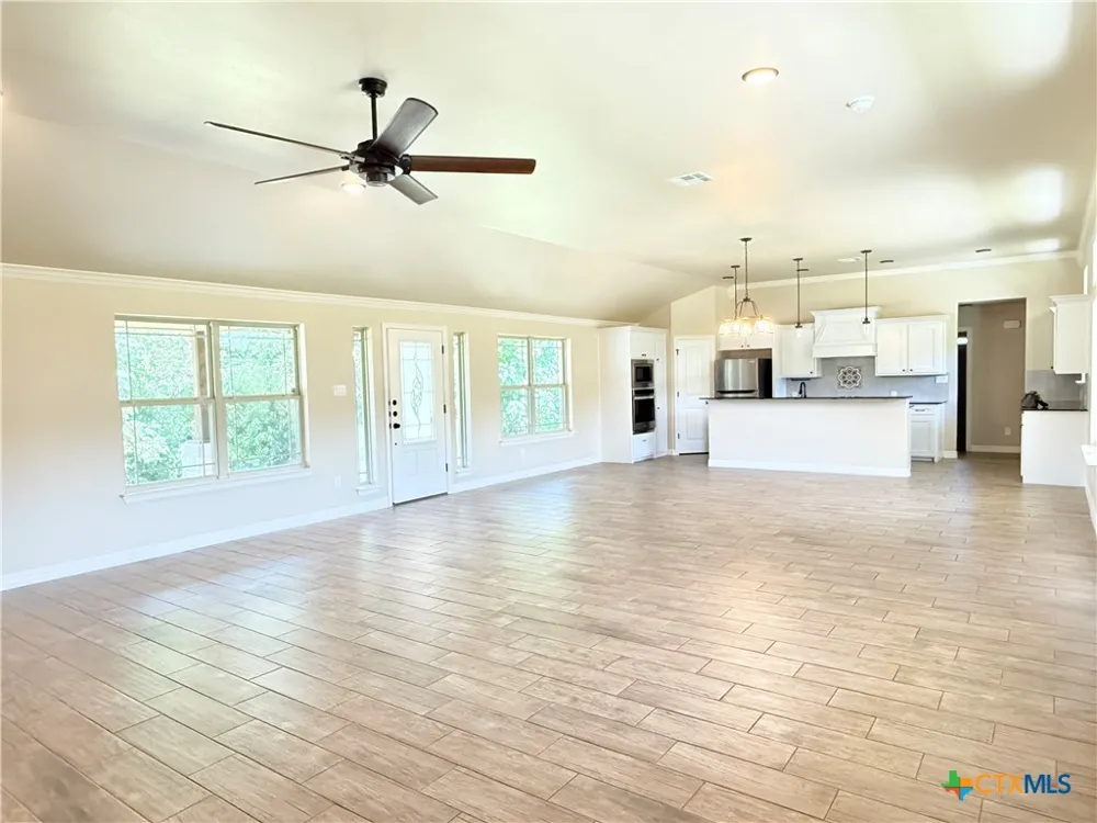 160 County Road 4745 Kempner, TX 76539
