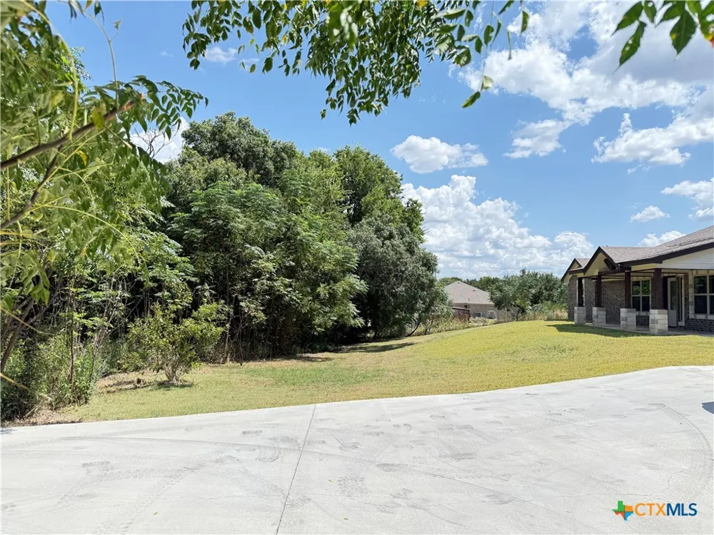 160 County Road 4745 Kempner, TX 76539
