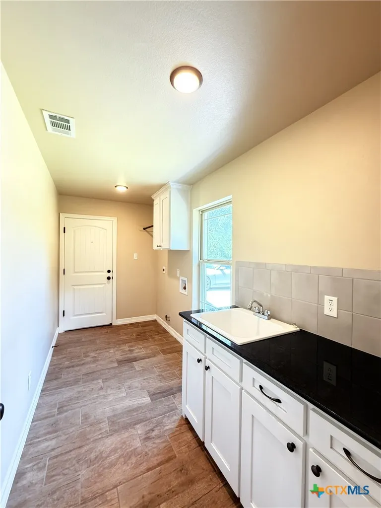 160 County Road 4745 Kempner, TX 76539
