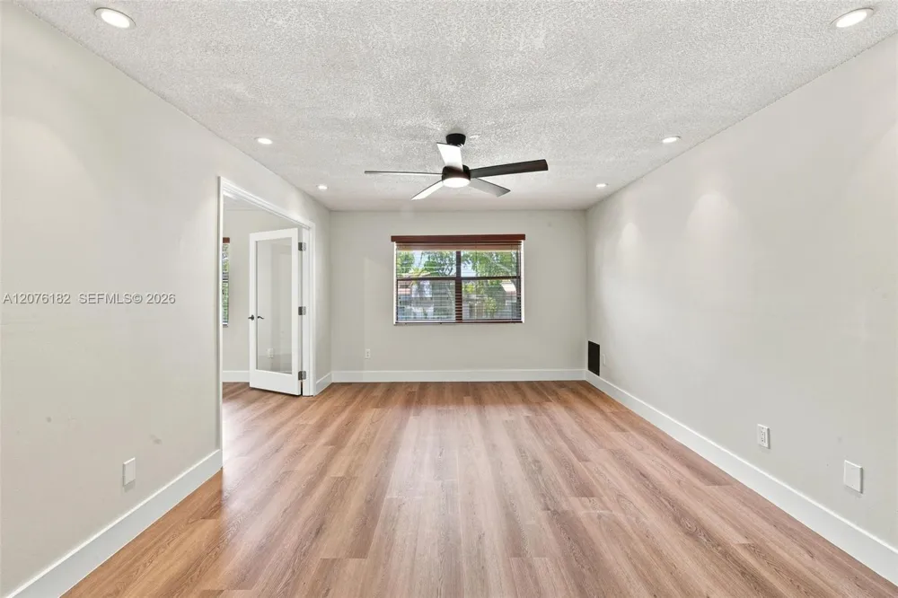 6820 SW 128th Ct #6820 Miami, FL 33183