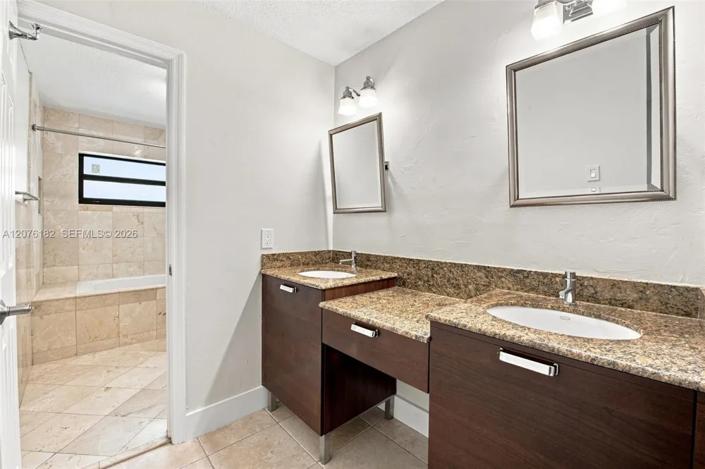 6820 SW 128th Ct #6820 Miami, FL 33183