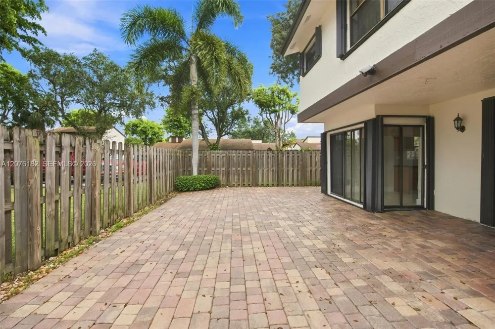 6820 SW 128th Ct #6820 Miami, FL 33183