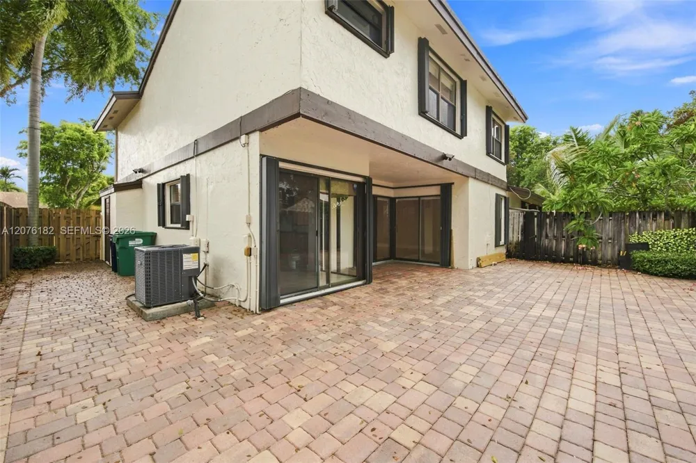 6820 SW 128th Ct #6820 Miami, FL 33183