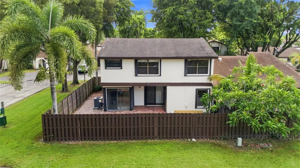 6820 SW 128th Ct #6820 Miami, FL 33183
