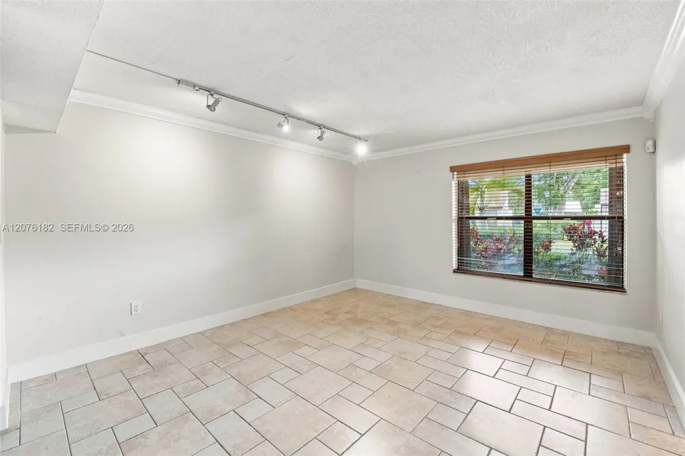 6820 SW 128th Ct #6820 Miami, FL 33183