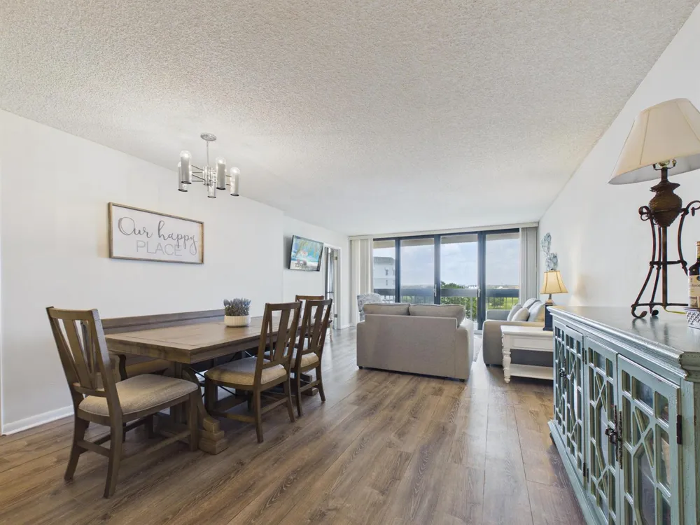 2400 PRESIDENTIAL WAY #704 West Palm Beach, FL 33401