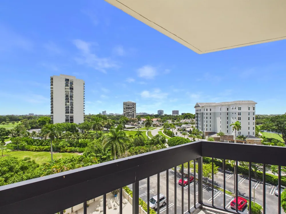 2400 PRESIDENTIAL WAY #704 West Palm Beach, FL 33401