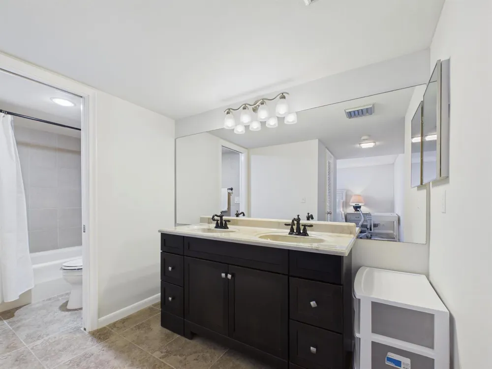 2400 PRESIDENTIAL WAY #704 West Palm Beach, FL 33401