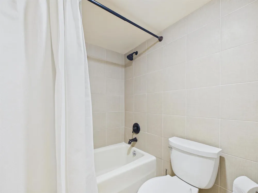 2400 PRESIDENTIAL WAY #704 West Palm Beach, FL 33401