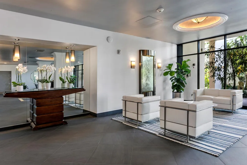 2400 PRESIDENTIAL WAY #704 West Palm Beach, FL 33401