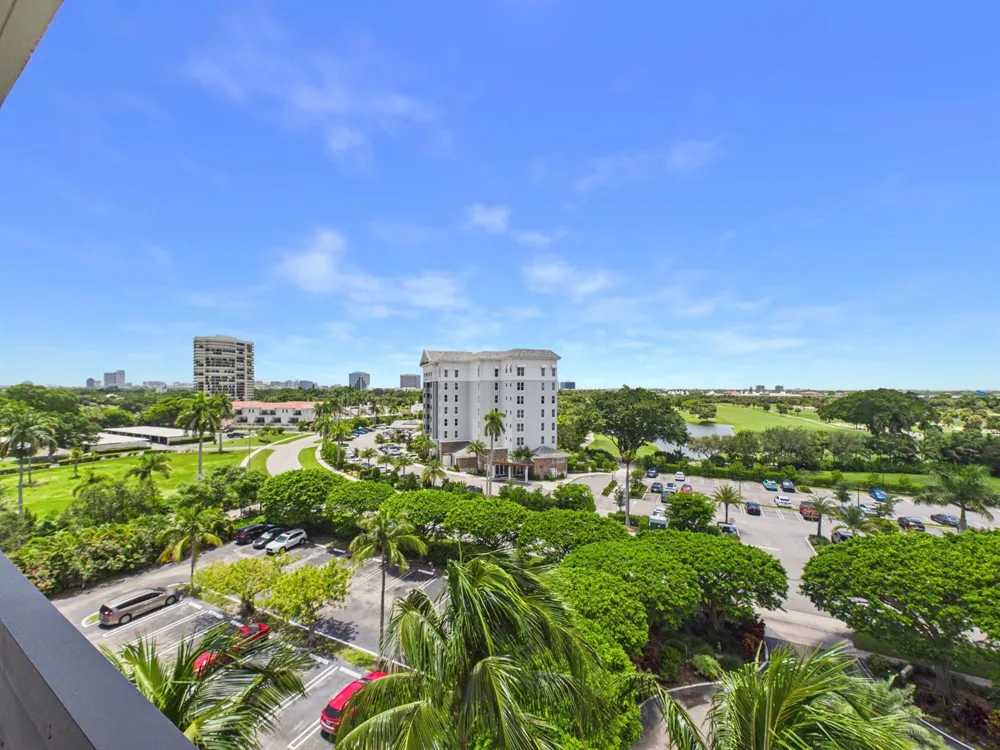 2400 PRESIDENTIAL WAY #704 West Palm Beach, FL 33401