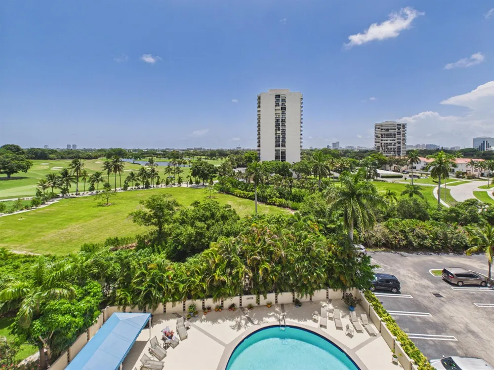 2400 PRESIDENTIAL WAY #704 West Palm Beach, FL 33401