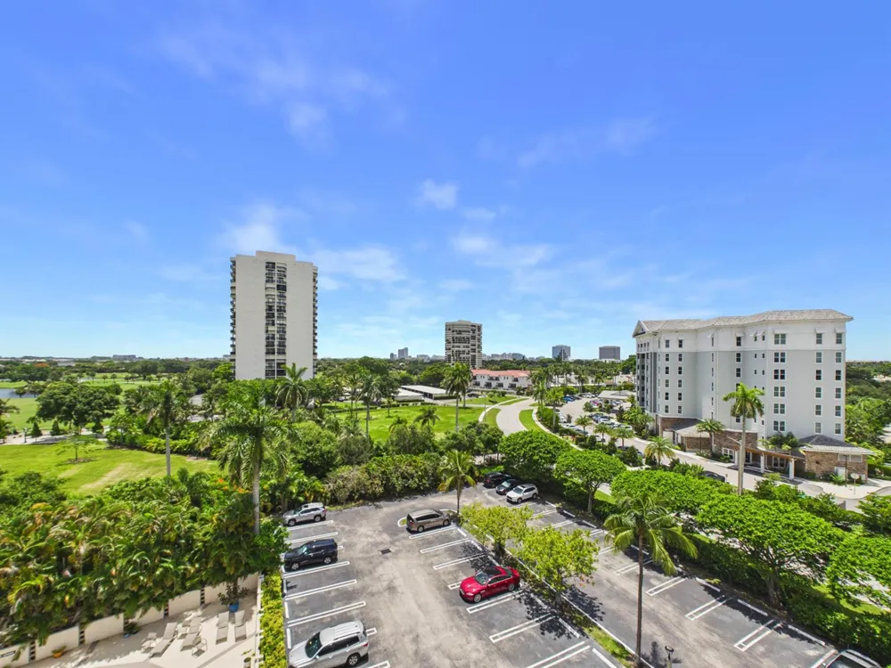 2400 PRESIDENTIAL WAY #704 West Palm Beach, FL 33401