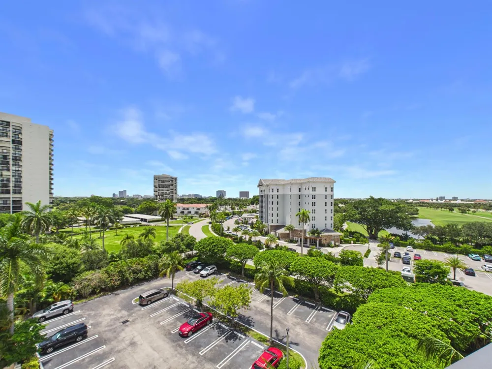 2400 PRESIDENTIAL WAY #704 West Palm Beach, FL 33401
