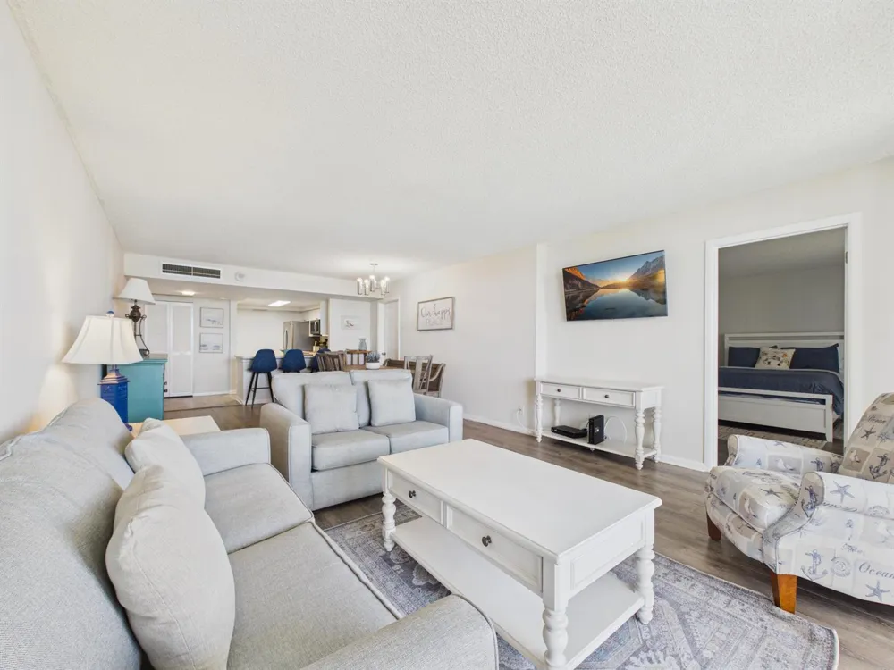 2400 PRESIDENTIAL WAY #704 West Palm Beach, FL 33401