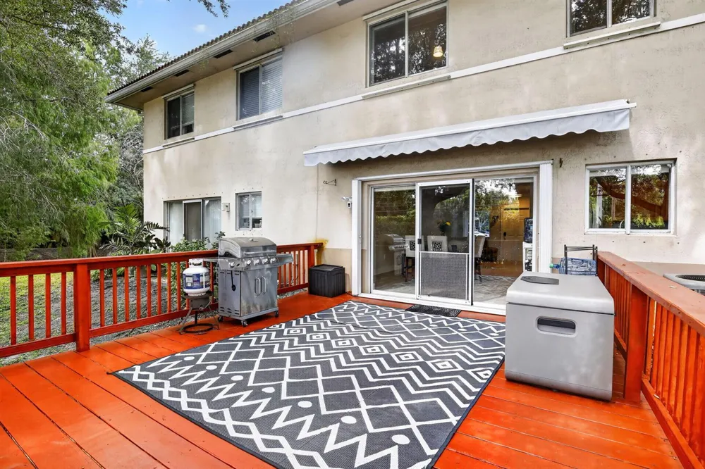 4950 PALM GARDEN LANE Davie, FL 33314