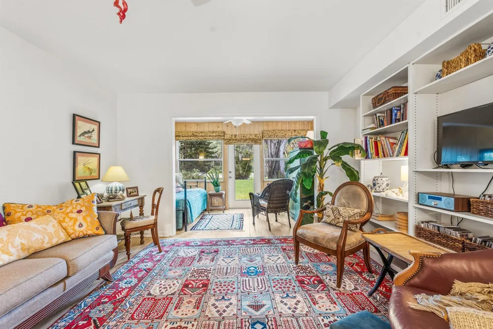 677 ROYAL PALM BOULEVARD #7 Vero Beach, FL 32960