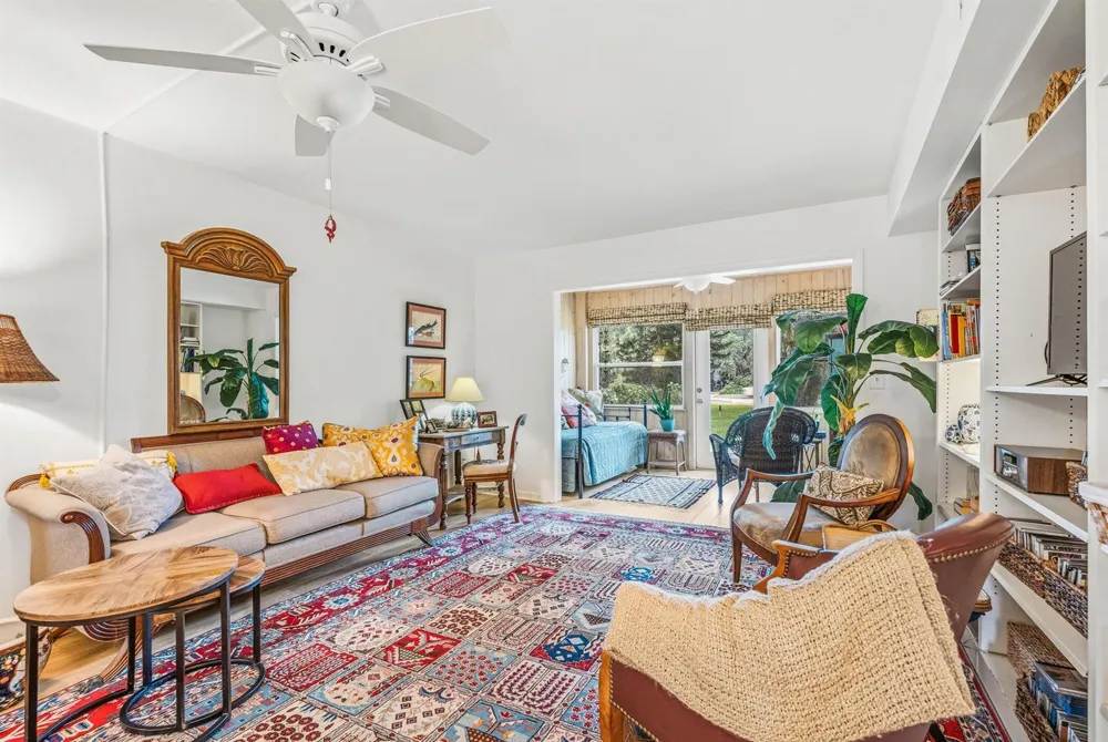 677 ROYAL PALM BOULEVARD #7 Vero Beach, FL 32960