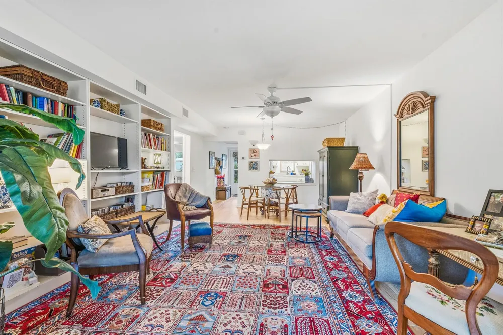 677 ROYAL PALM BOULEVARD #7 Vero Beach, FL 32960